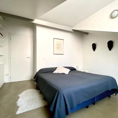 Sant Ambrogio Courtyard Room In Shared Flat 밀라노 외부 사진